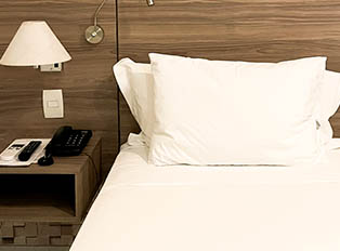 Quarto Luxo Twin Hotel Promenade Itaguaí